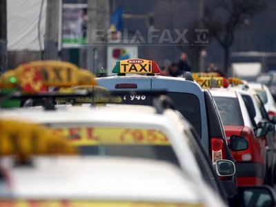 Amenzile pentru transportatorii care fac taximetrie fără autorizație ar putea fi reduse de 25 de ori