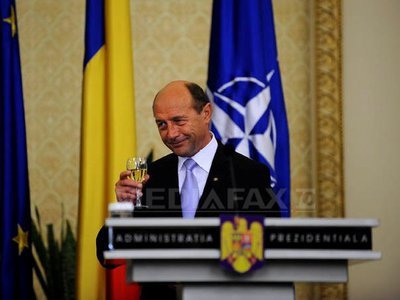 Mesajul lui Traian Băsescu pentru cei care își sărbătoresc onomastica de Sf. Mihail și Gavriil