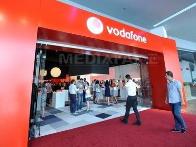 AT&T, cea mai mare companie telecom din SUA, vrea să preia Vodafone anul viitor