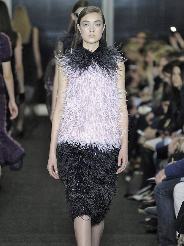 Moda feminină de sărbători: găinușe și puicuțe (GALERIE FOTO)