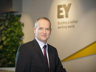 EY: Piața de fuziuni și achiziții are o evoluție sub așteptări. În cel mai bun caz, va rămâne la nivelul din 2012