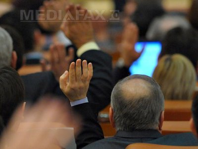 Legea parteneriatului public-privat, aprobată pe articole de plenul Camerei Deputaților