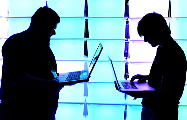 Cele mai dezbătute subiecte din online-ul românesc în anul 2013