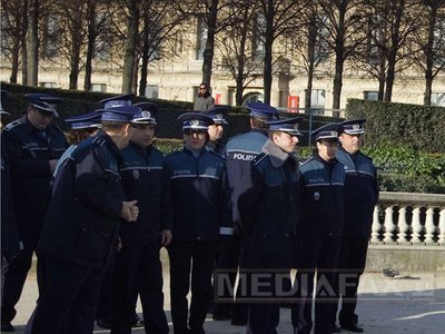Aproape 2.400 de polițiști, mobilizați din cauza codului galben și a protestului transportatorilor