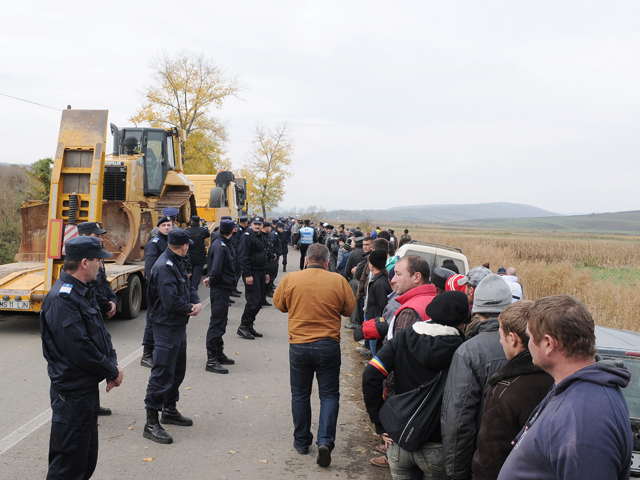 O nouă intervenție în forță a jandarmilor la Pungești