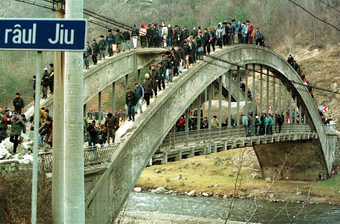 POZA ZILEI: 15 ani de la mineriada din ianuarie 1999