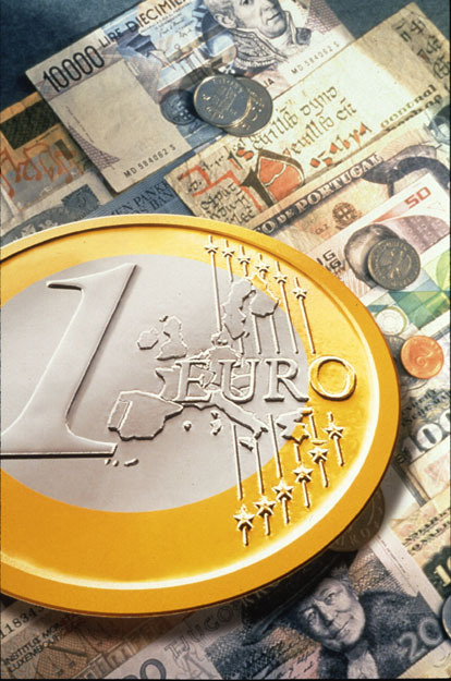 GRAFICUL SĂPTĂMÂNII. Lungul drum spre zona euro