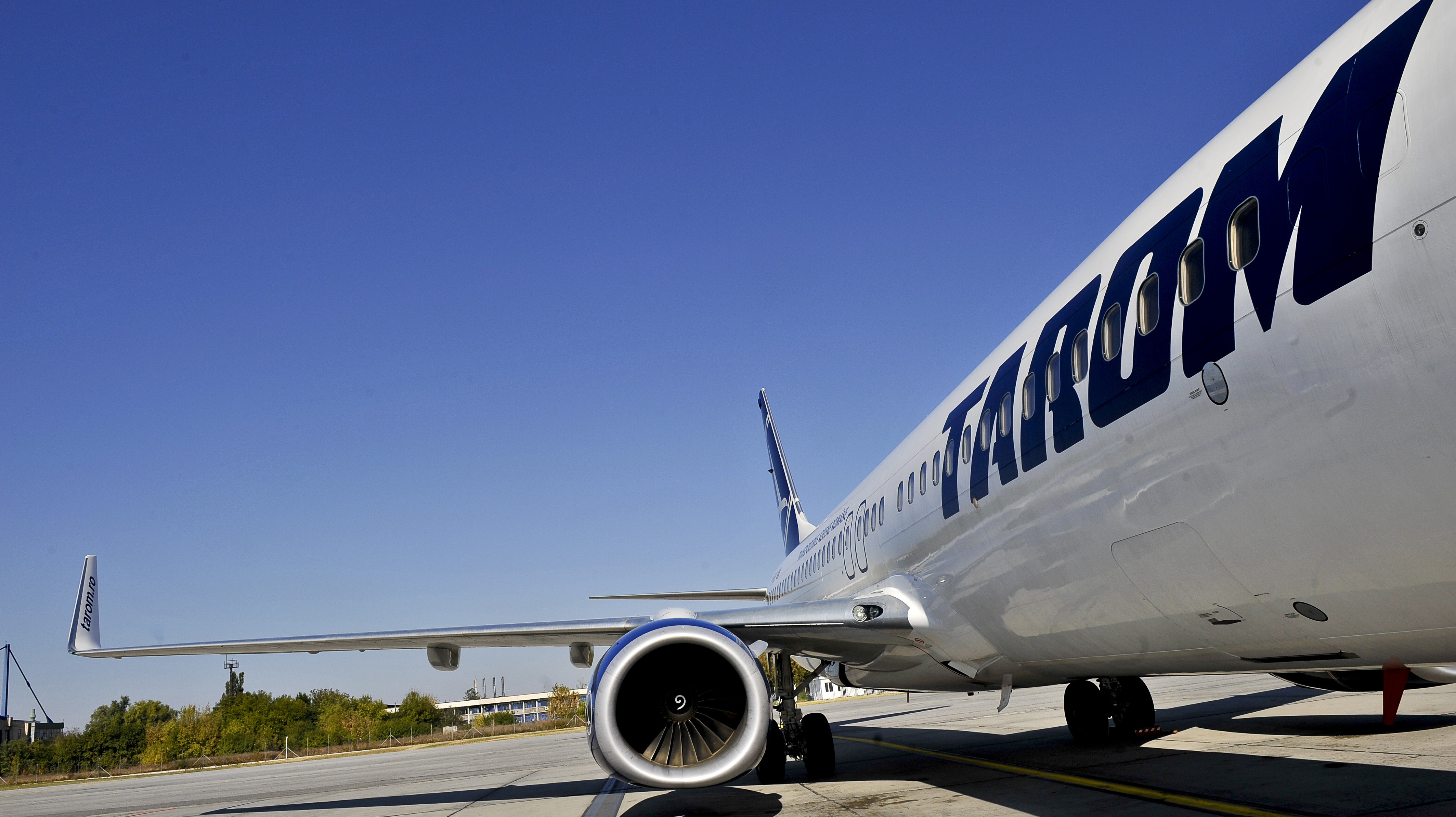 TAROM anunță tarife de 99 de euro dus-întors pentru 27 de destinații