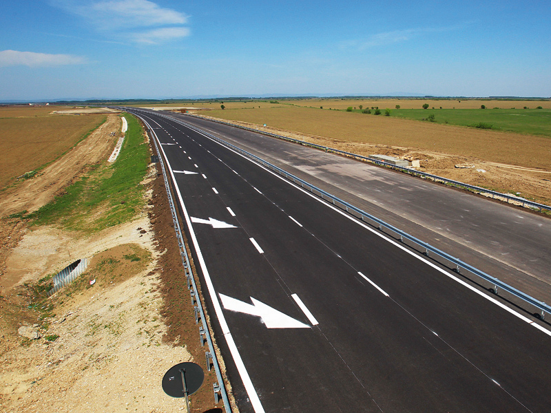 Harta neputinței: România a ajuns într-un sfert de secol la 650 de kilometri de autostrăzi. Ce se va întâmpla în 2014