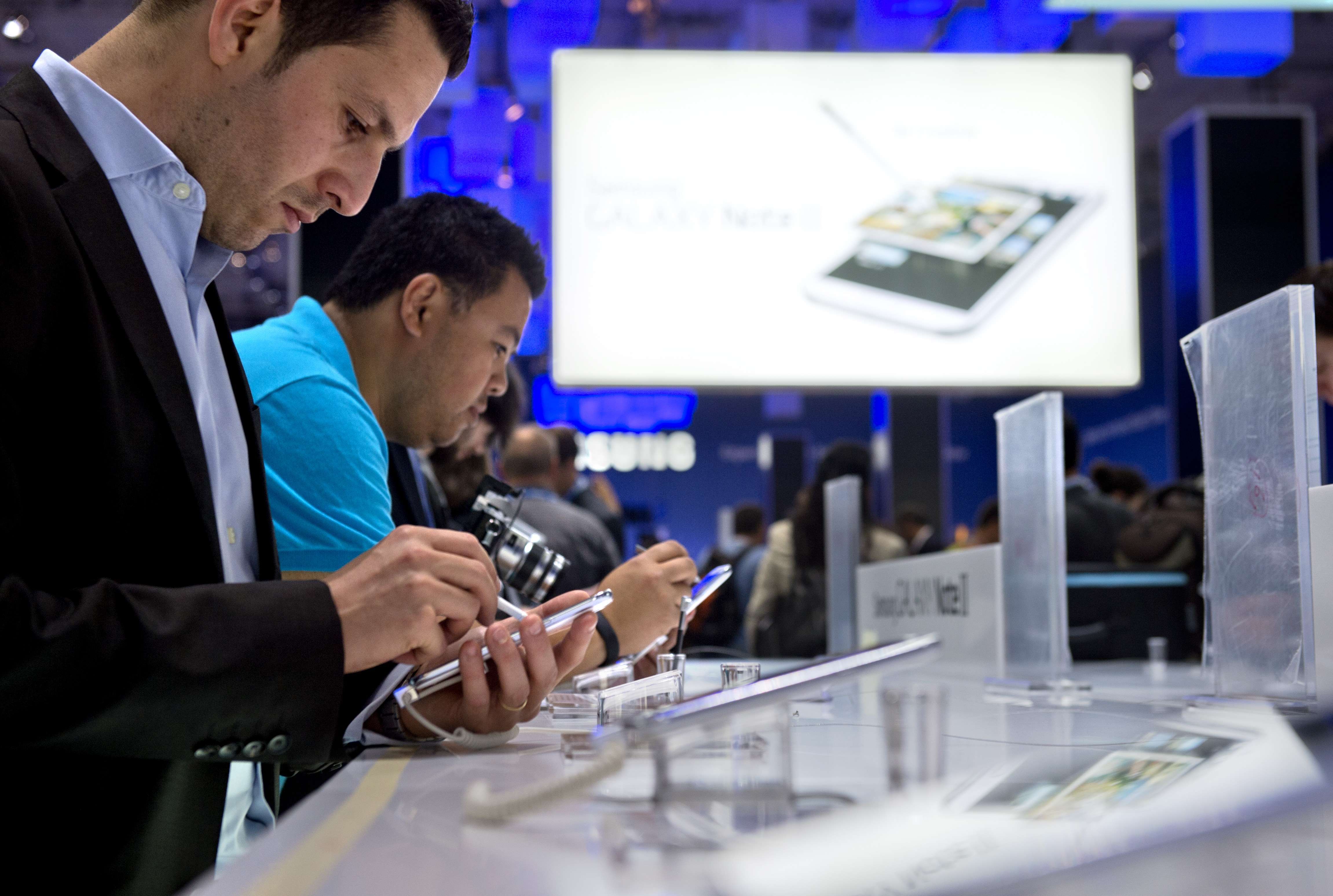 Samsung pierde teren în fața Apple: profitul gigantului sud-coreean a scăzut în T4 pentru prima dată în ultimii ani