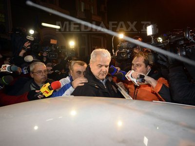 Excluderea din avocatură a lui Adrian Năstase, rediscutată de Baroul București