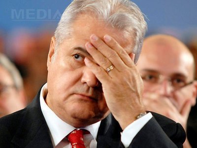 Adrian Năstase a fost EXCLUS din Baroul București, pe temeiul nedemnității profesionale