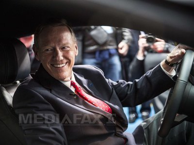 Șeful Ford se retrage din cursa pentru funcția de CEO la Microsoft