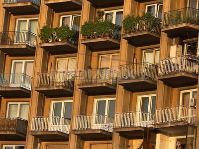 Locuințe cu 3 camere executate silit, la vânzare la mai puțin de 30.000 euro, inclusiv în București. Care sunt cele mai atractive OFERTE