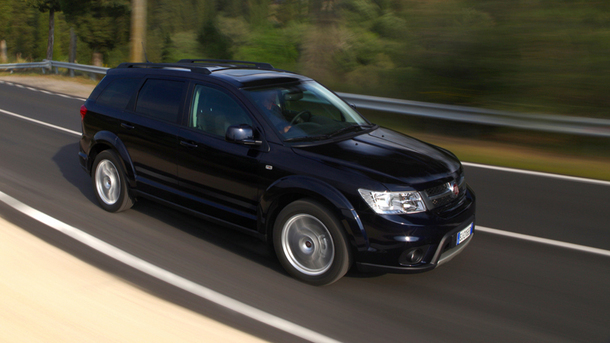 Tranzacție de 4,35 mld.dolari pe piața auto: Fiat preia integral producătorul american Chrysler