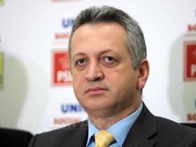 PNL: Fenechiu e o mare pierdere pentru partid, sperăm că va trece cu bine prin această încercare
