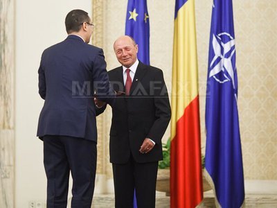 Băsescu, despre pactul de coabitare: Treceți-l la rămâne valabil!