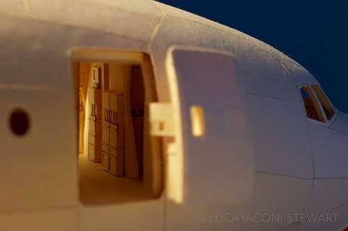 Cum arată un Boeing 777 de hârtie construit în cinci ani