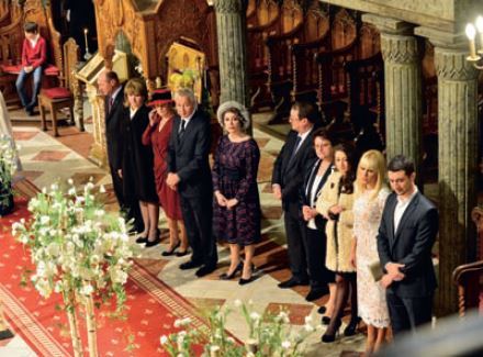 Te lepezi de Satana și întinzi cârnații de Crăciun. Perlele politice ale săptămânii