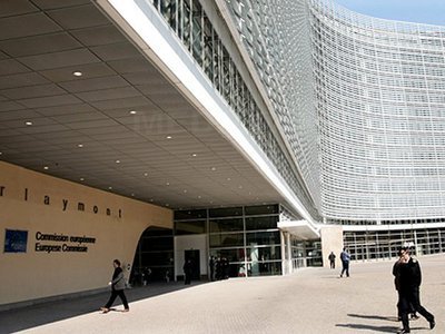 Raport CE: Corupția politică și mica corupție rămân o problemă semnificativă în România