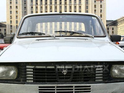 Camera Deputaților aprobă despăgubiri pentru depozitele constituite la CEC pentru autoturisme Dacia