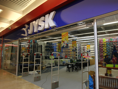 Grupul danez de mobilă JYSK caută furnizori români pentru magazinele din Europa Centrală și de Est
