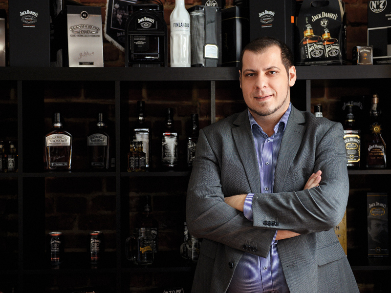 Tânărul care la 30 de ani a ajuns brand manager al Jack Daniel's: De frica zilei de mâine, românii beau mai puțin whisky
