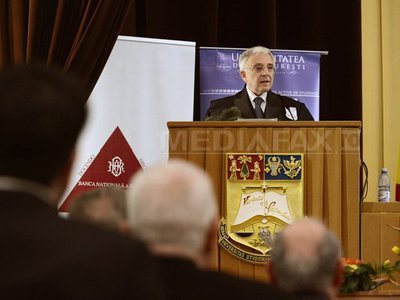 Isărescu: Bucureștiul poate intra și mâine în zona euro, dar trebuie să intre toată România