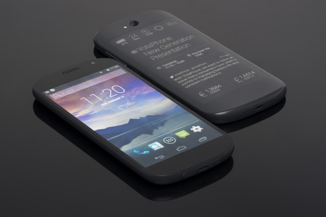 Rușii au lansat la MWC 2014 o nouă versiune a YotaPhone, telefonul cu două ecrane