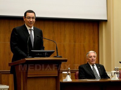 Ponta, la sediul BNR: Unde a scuipat boierul, eu am venit să felicit și pentru echidistanță politică