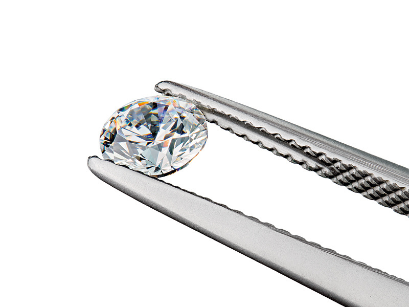 Idei de afaceri: să vinzi clienților de lux băuturi cu diamante în ele