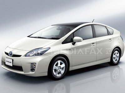 Toyota va chema în service 1,9 milioane de automobile Prius pentru a remedia o eroare software