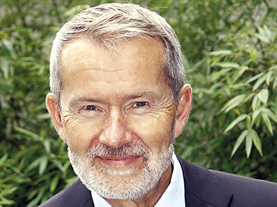 Ted Lattimore, fost președinte Connex, în 2004: Clienții business nu vor fi marile companii multinaționale, ci cele mici, cu spirit antreprenorial mai dezvoltat