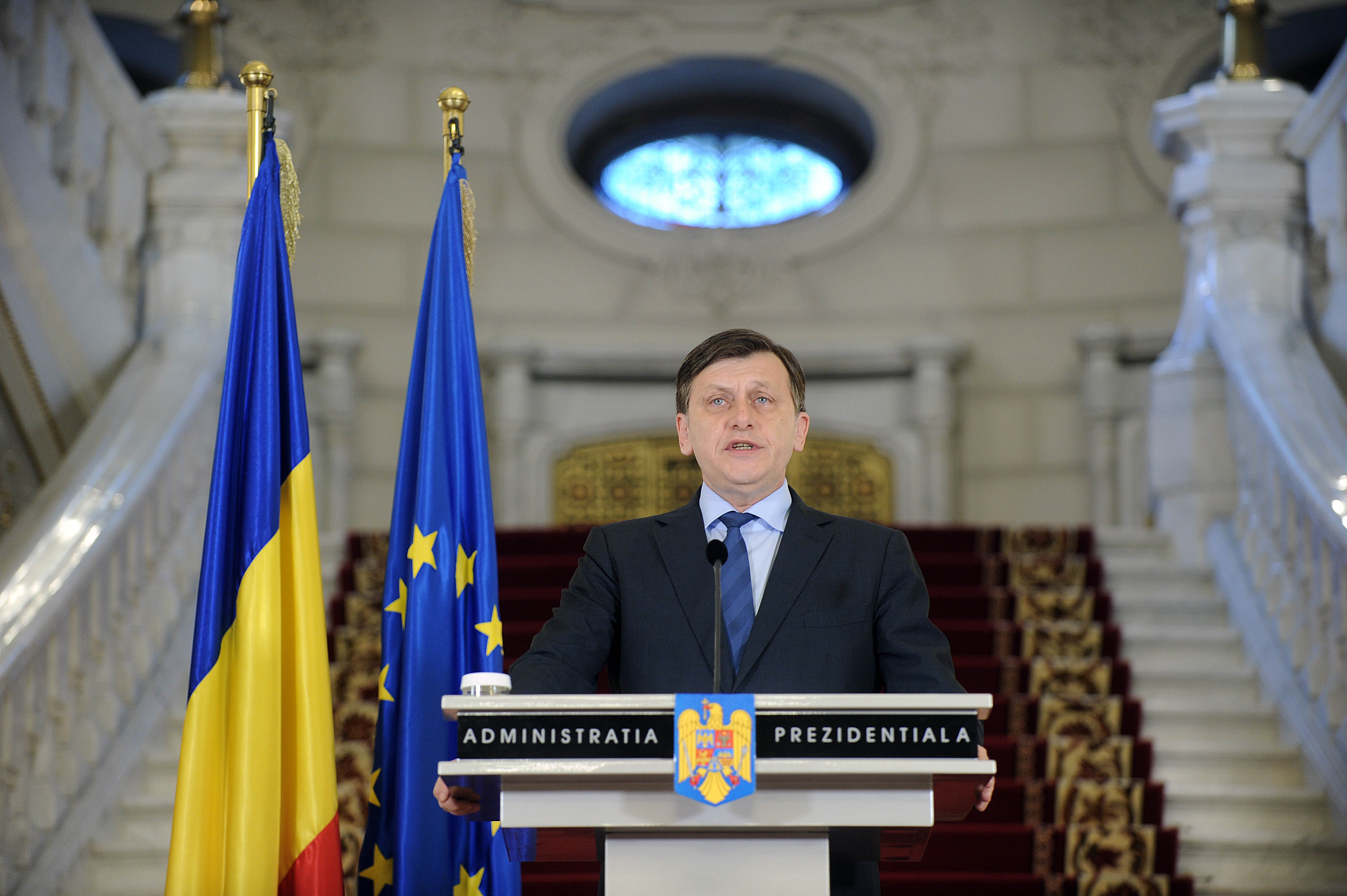 După o lovitură de stat, ce mai contează când iei un șut? Perlele politice ale săptămânii