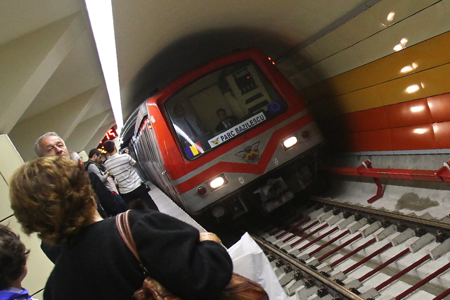 Care este salariul unui mecanic care conduce metroul în București