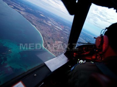 Operațiunile de căutare a avionului Malaysia Airlines au fost RELUATE. 122 de obiecte, detectate prin satelit
