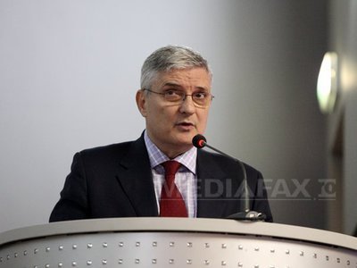 Cosmin Nicula: Dăianu a propus reducerea salariilor conducerii ASF cu 30%