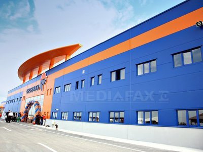 Dedeman vrea să deschidă minim patru magazine noi în 2014. Primul va fi inaugurat vineri, la Sibiu