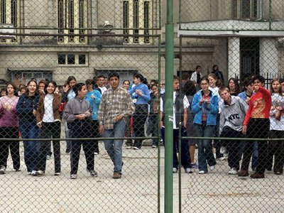 Peste 140 de infracțiuni comise de elevi în școli, în primul semestru