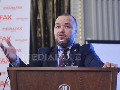 Președintele Asociației Române a Băncilor CRITICĂ reducerea comisioanelor pentru carduri: Afectează băncile și recuperarea decalajelor economice