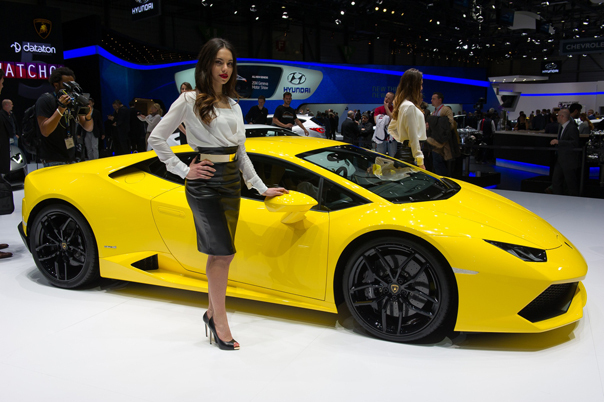 Lamborghini Huracan conduce un asalt al supermașinilor, la salonul de la Geneva