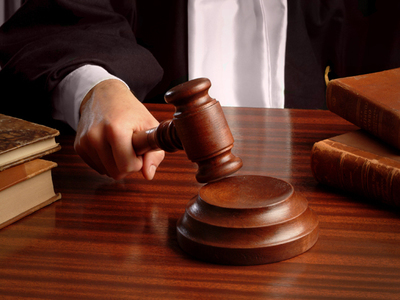 CC: Articolul privind calcularea vechimii doar pentru magistrații foști avocați, neconstituțional