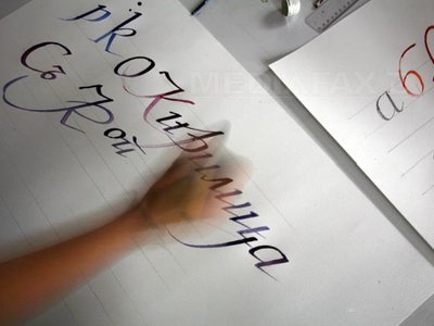 Ucraina ar putea renunța la alfabetul chirilic