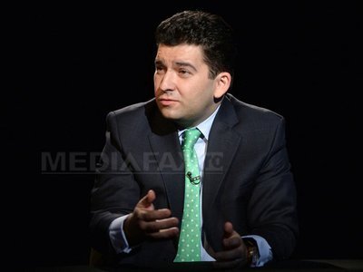Voinea: Democrația nu e o gradină în care cresc morcovi. În Ucraina nu poți aplica "stick and carrot"