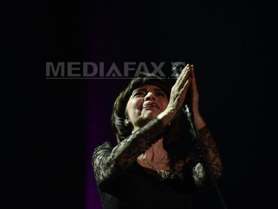 REPORTAJ: "La vie en rose", trăită de români alături de Mireille Mathieu, la Sala Palatului - FOTO