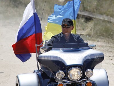 Posibil referendum privind ALIPIREA Crimeei la Rusia, pe 16 martie