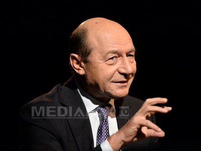 Băsescu, avocaților: Dacă mă uit la justiția din 2000 și cea din 2014, puteți fi mândri de progres