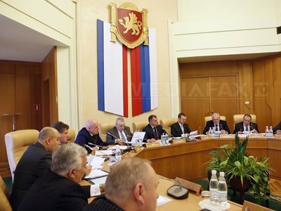 SUA au adoptat sancțiuni împotriva unor lideri și a unui grup petrolier din Crimeea. Reacția autorităților din Crimeea
