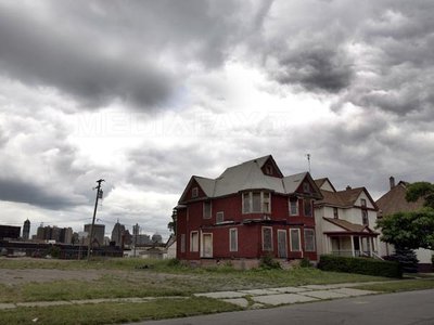 Primăria orașului Detroit, aflat în faliment, vinde locuințe pornind de la 1.000 dolari