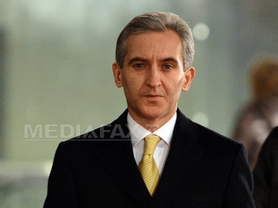 Peste 100 de cetățeni moldoveni au plecat cu premierul Leancă la Atena, în prima zi fără vize în UE